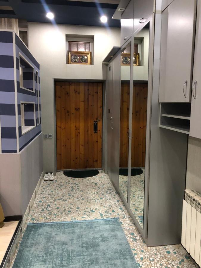 Large And In The Heart Of Baku, Close To Icheri Sheher Metro Station And The Fountain Square Apartment *